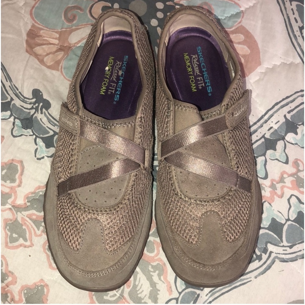 Sketchers relaxed fit memory foam
